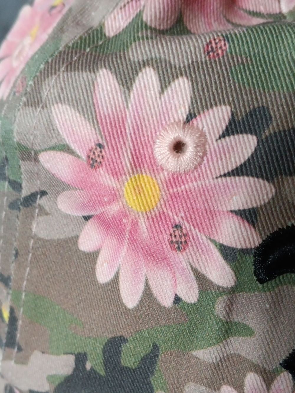 NWT Womens Boston Red Sox Floral Camo Baseball Cap with Black 'B' Patch - Picture 9 of 10